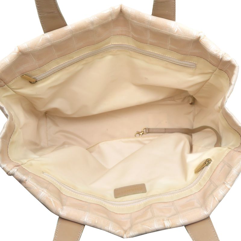 Chanel Handbag Beige — view 6
