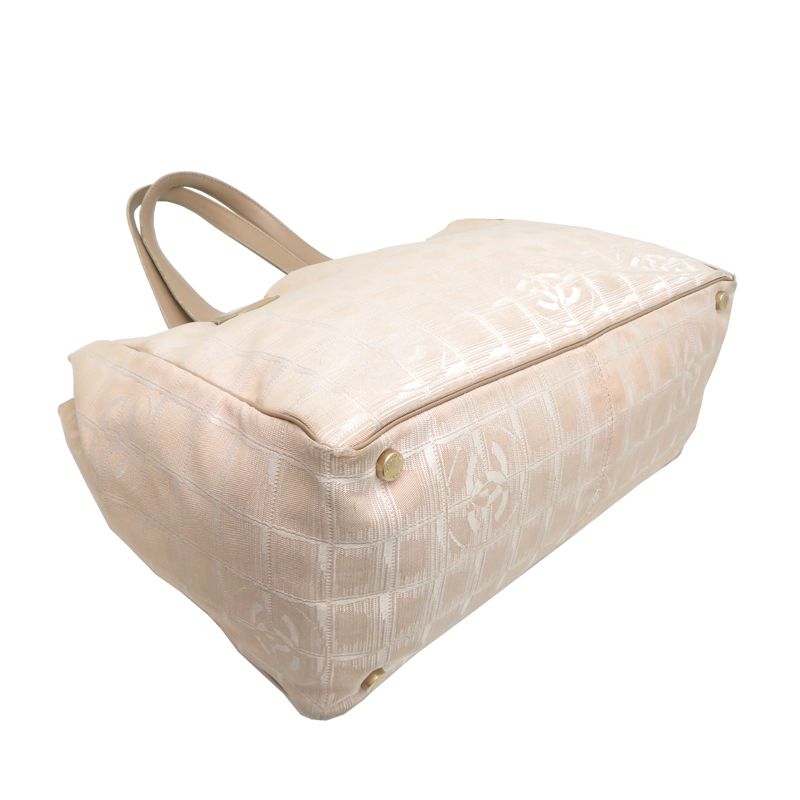 Chanel Handbag Beige — view 3
