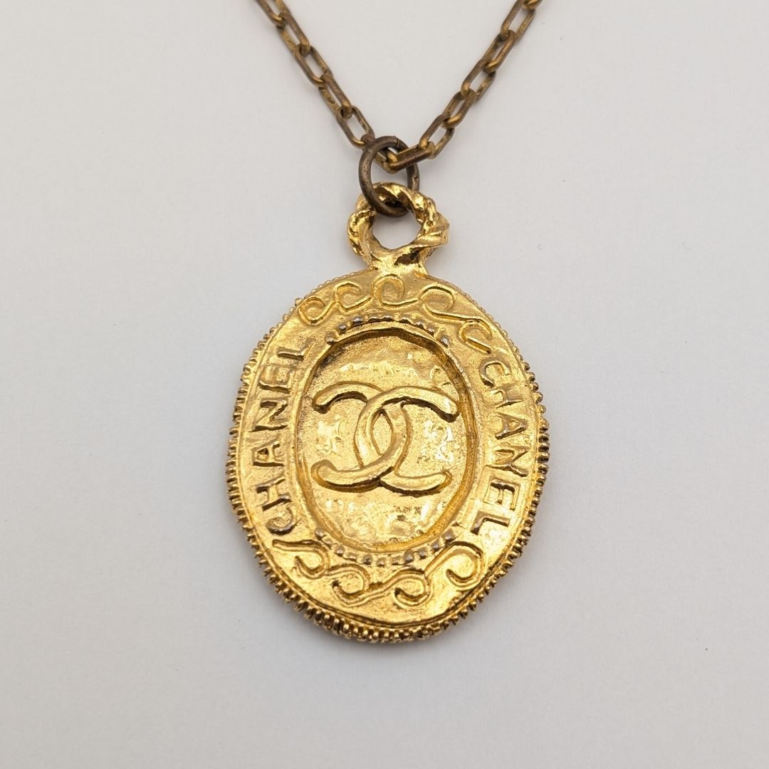 Chanel CC Logo Gold Necklace First Era Vintage