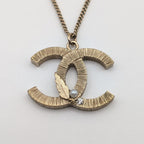 Chanel CC Logo Feather Faux Pearl Rhinestone Gold Necklace