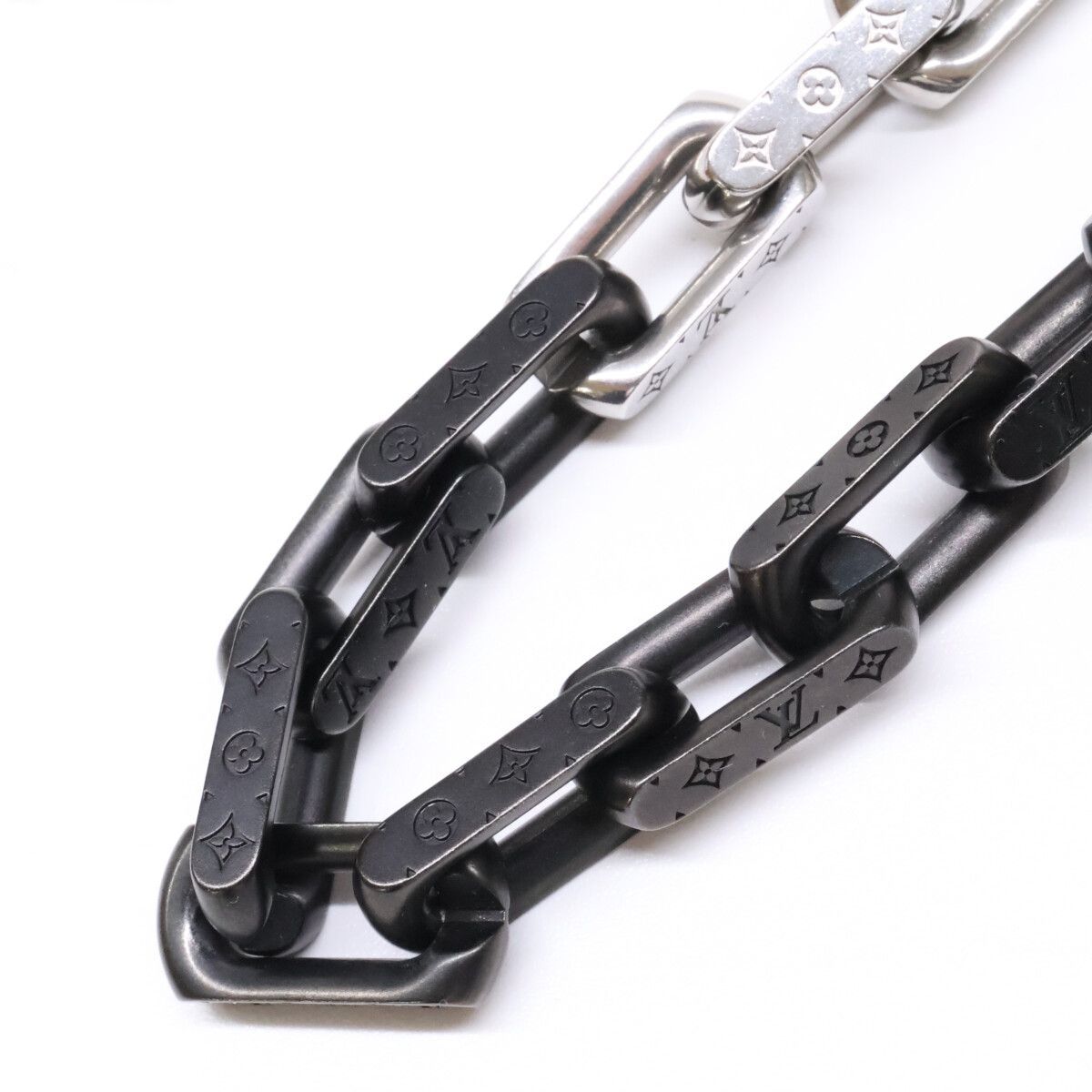 Louis Vuitton Collier Monogram Chain Necklace — view 2