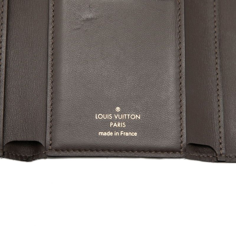 Louis Vuitton Portefeuille Capucines Compact Trifold Wallet Gale Beige Taurillon — view 7