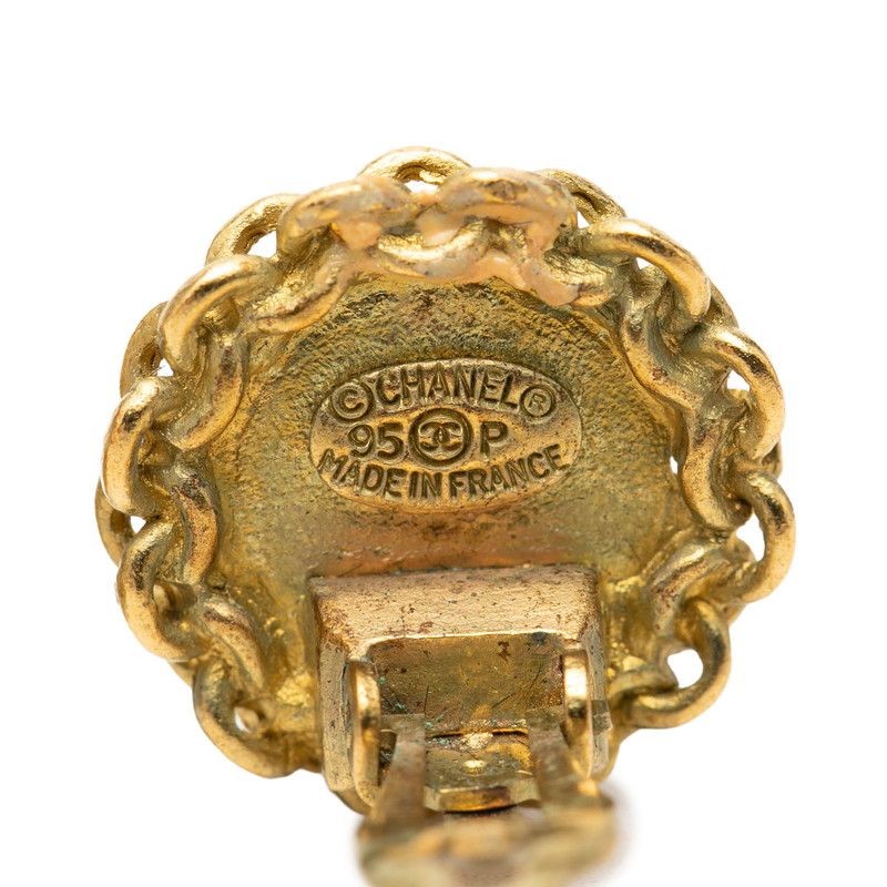Chanel CC Logo Vintage Round Earrings 95 Gold Plated — view 3