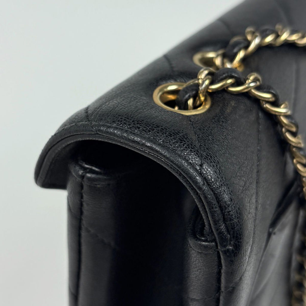 Chanel Stitch Chain Shoulder Bag CC Logo Blanc Leather Black — view 5
