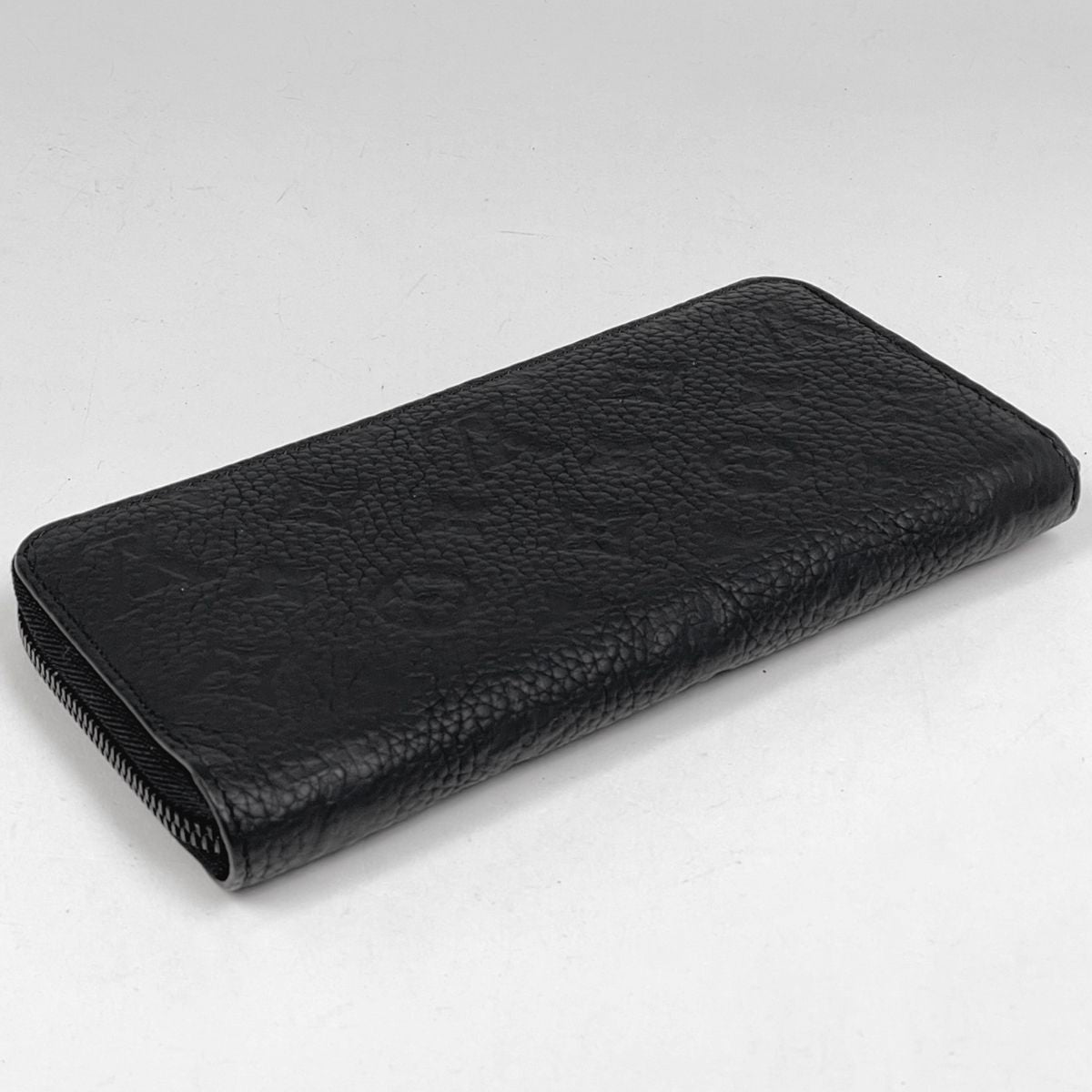 Louis Vuitton Zippy Wallet Horizontal Zip Around Taurillon Noir — view 2