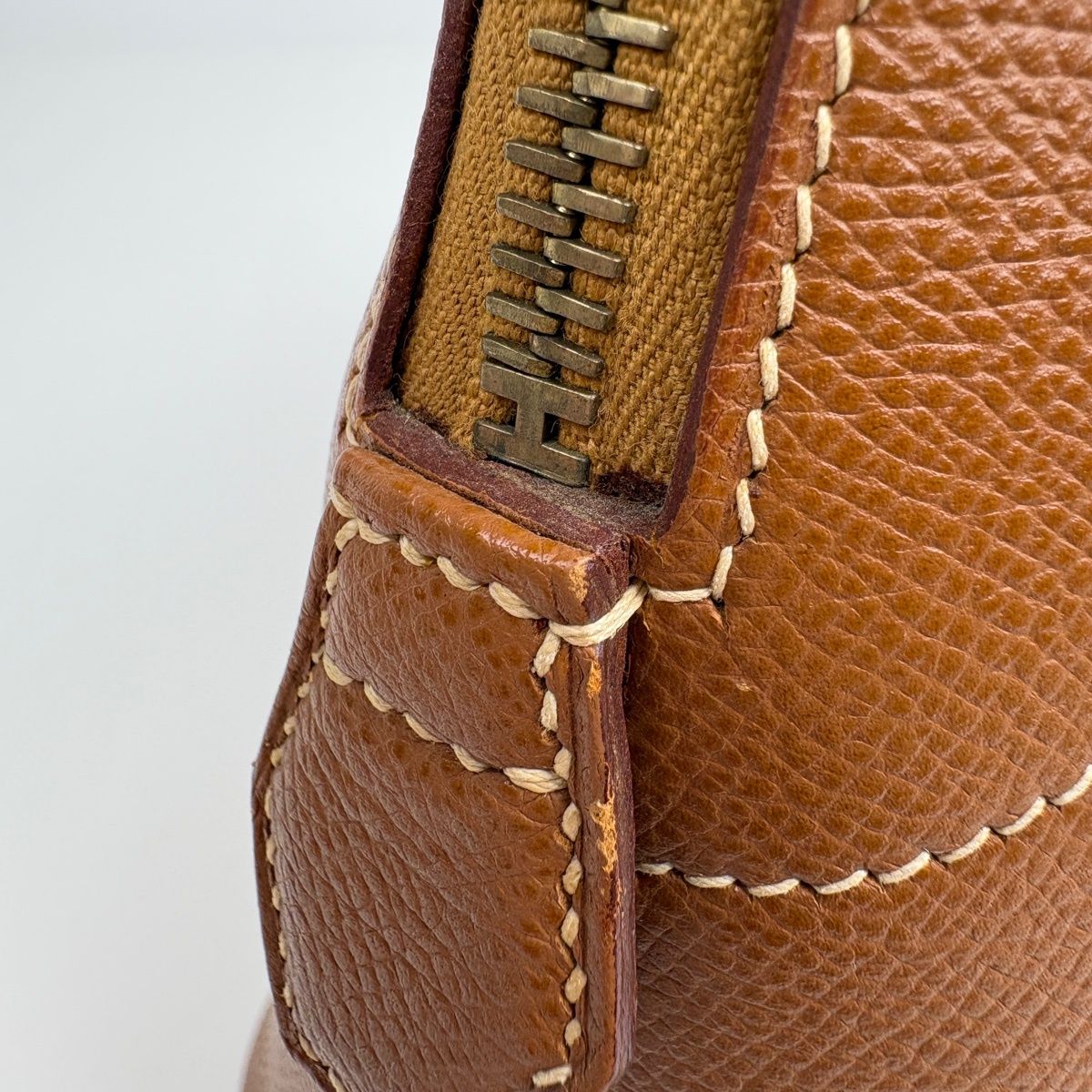 Hermes Bolide 31 2-Way Handbag Courchevel Gold — view 6