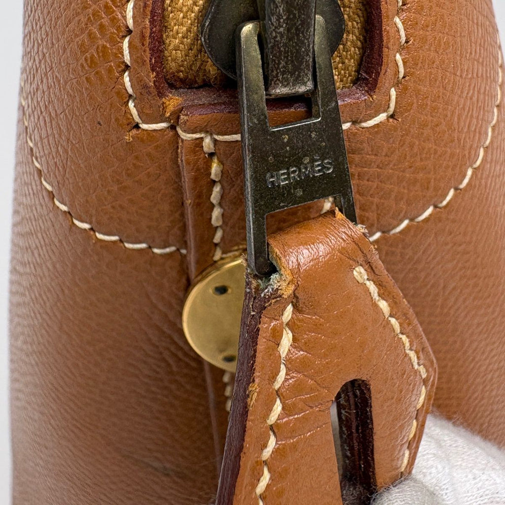 Hermes Bolide 31 2-Way Handbag Courchevel Gold — view 7