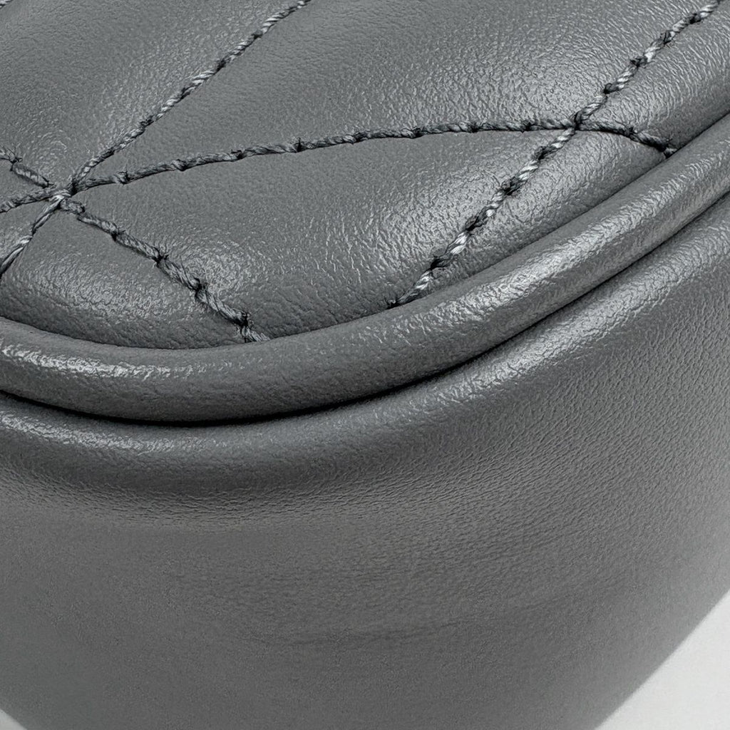 Gucci GG Marmont Chain Shoulder Bag Quilted Leather Gray — view 3