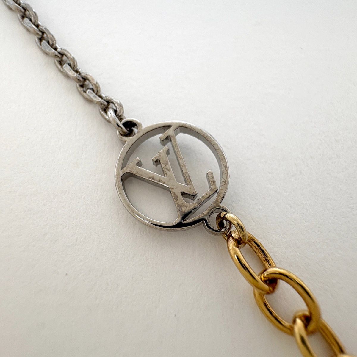 Louis Vuitton Sautoir Logo Mania Long Necklace Metal Gold Silver — view 3