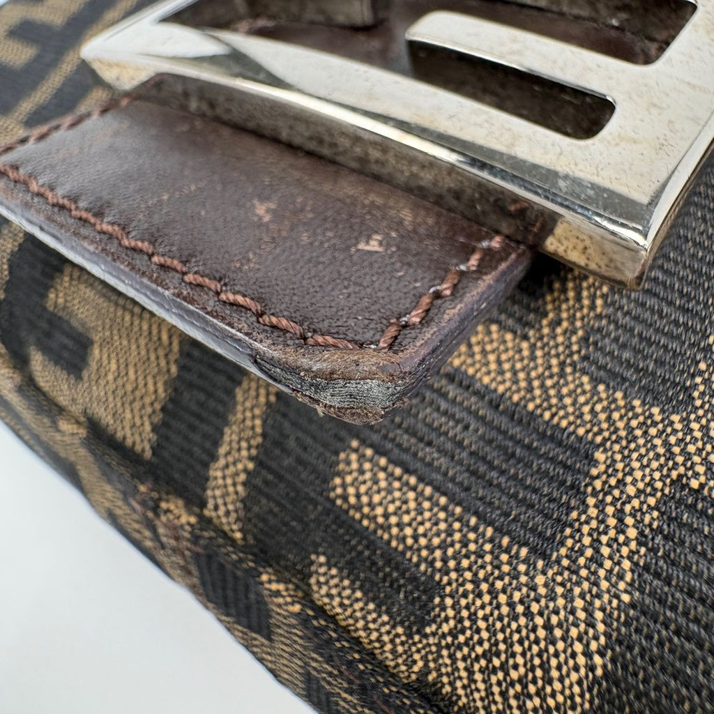 Fendi Zucca Pattern Mamma Baguette Shoulder Bag Canvas Brown — view 4