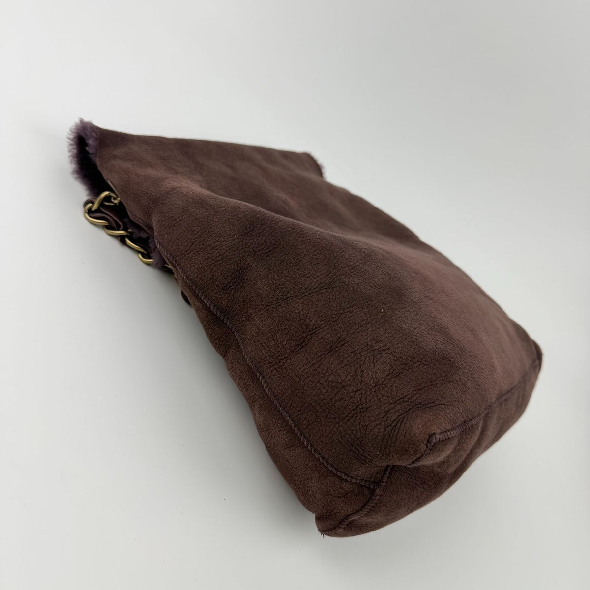 Chanel Shoulder Bag Shearling Suede Bordeaux Gold Vintage — view 7