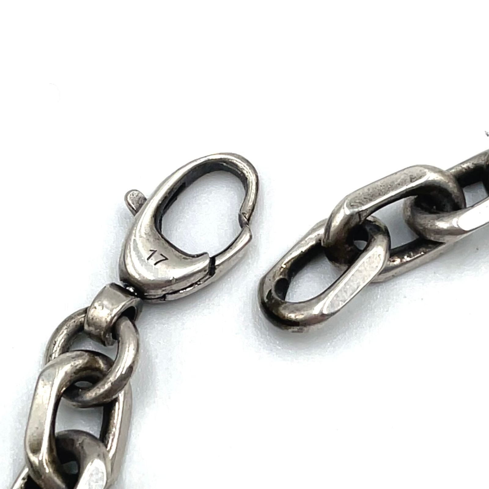 Gucci Interlocking Silver Chain Bracelet — view 7