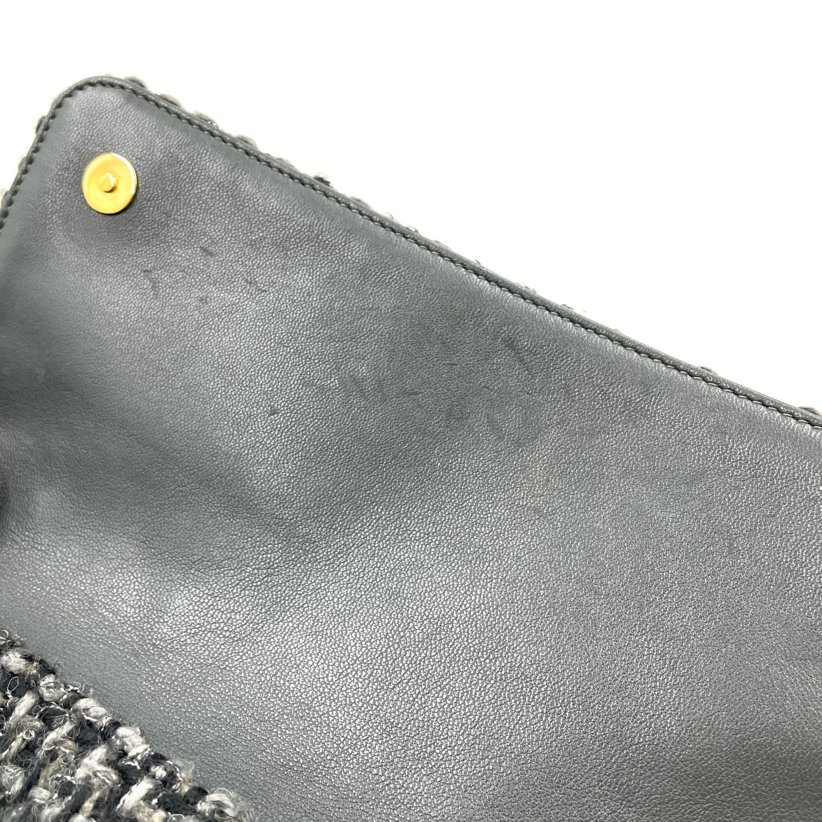 Chanel CC Logo Tweed Leather Gray Black Chain Shoulder Bag Gold — view 6