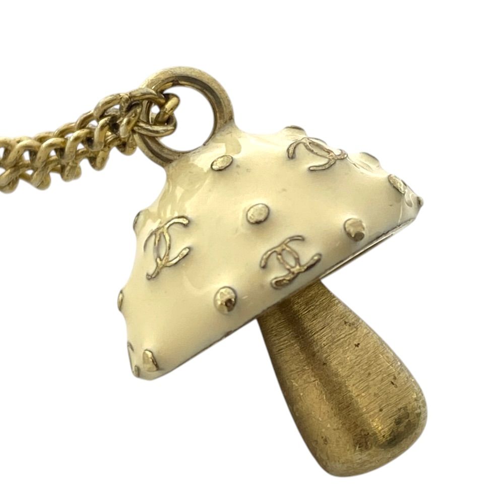 Chanel Bracelet Mushroom Chain Charm CC Logo Enamel Gold Ivory Pop Gorgeous — view 5