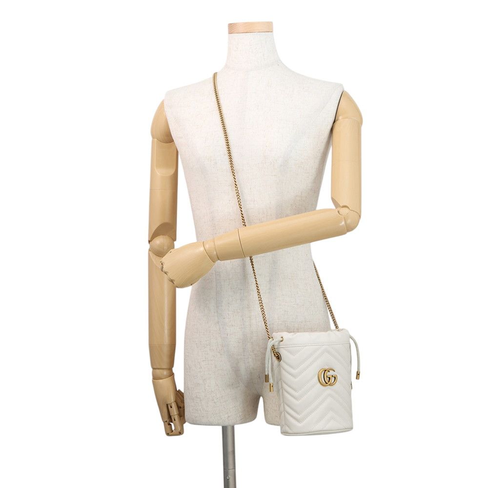 Gucci Chain Shoulder Bag GG Marmont Bag Blanc Quilted Small Drawstring White — view 4