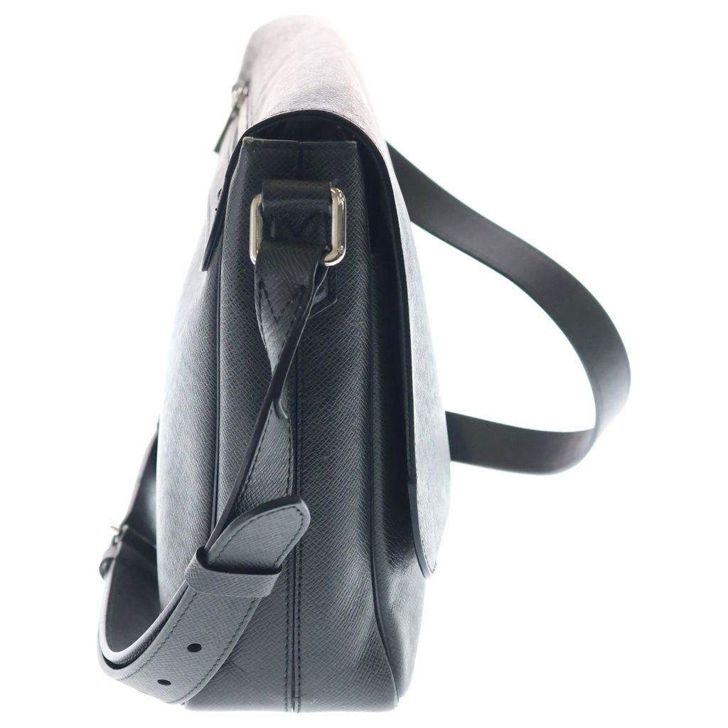 Louis Vuitton Taiga Roman PM Shoulder Bag Black Leather Gold — view 3