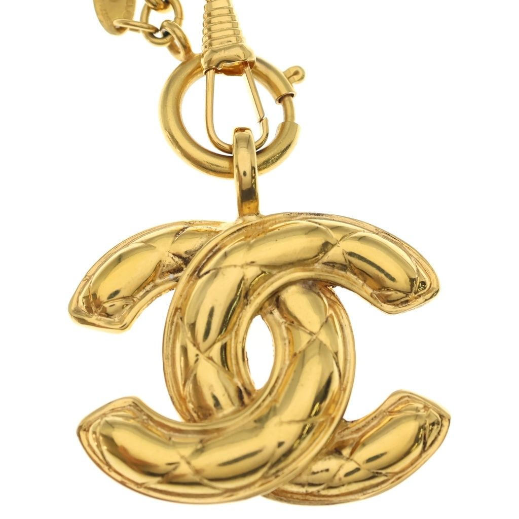 Chanel CC Logo Quilted Pendant Chain Gold — view 3