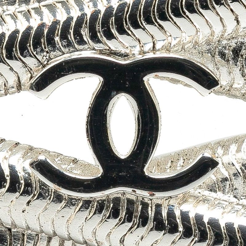 Chanel CC Logo Vintage Brooch Rope Motif Silver Metal — view 5