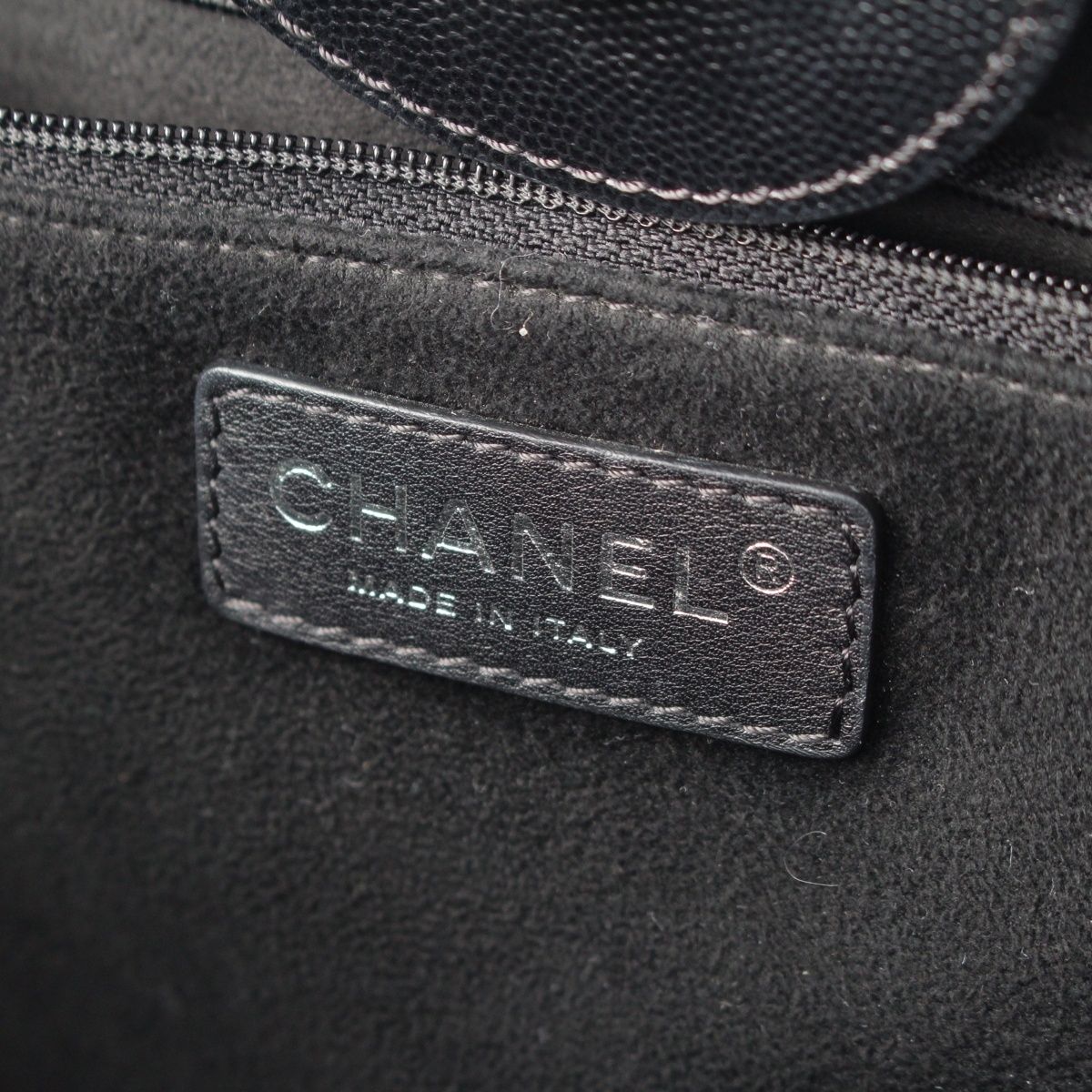 Chanel 25 Deauville Caviar Leather Tote CC Logo Silver Black — view 8