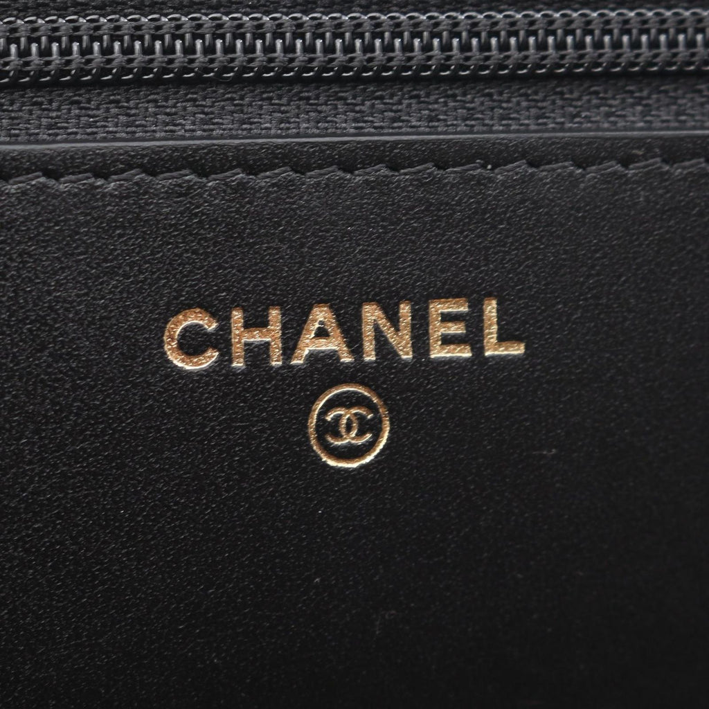 Chanel Shoulder Bag Quilted 2.55 Iconcharm Black Lambskin Chain Wallet — view 4