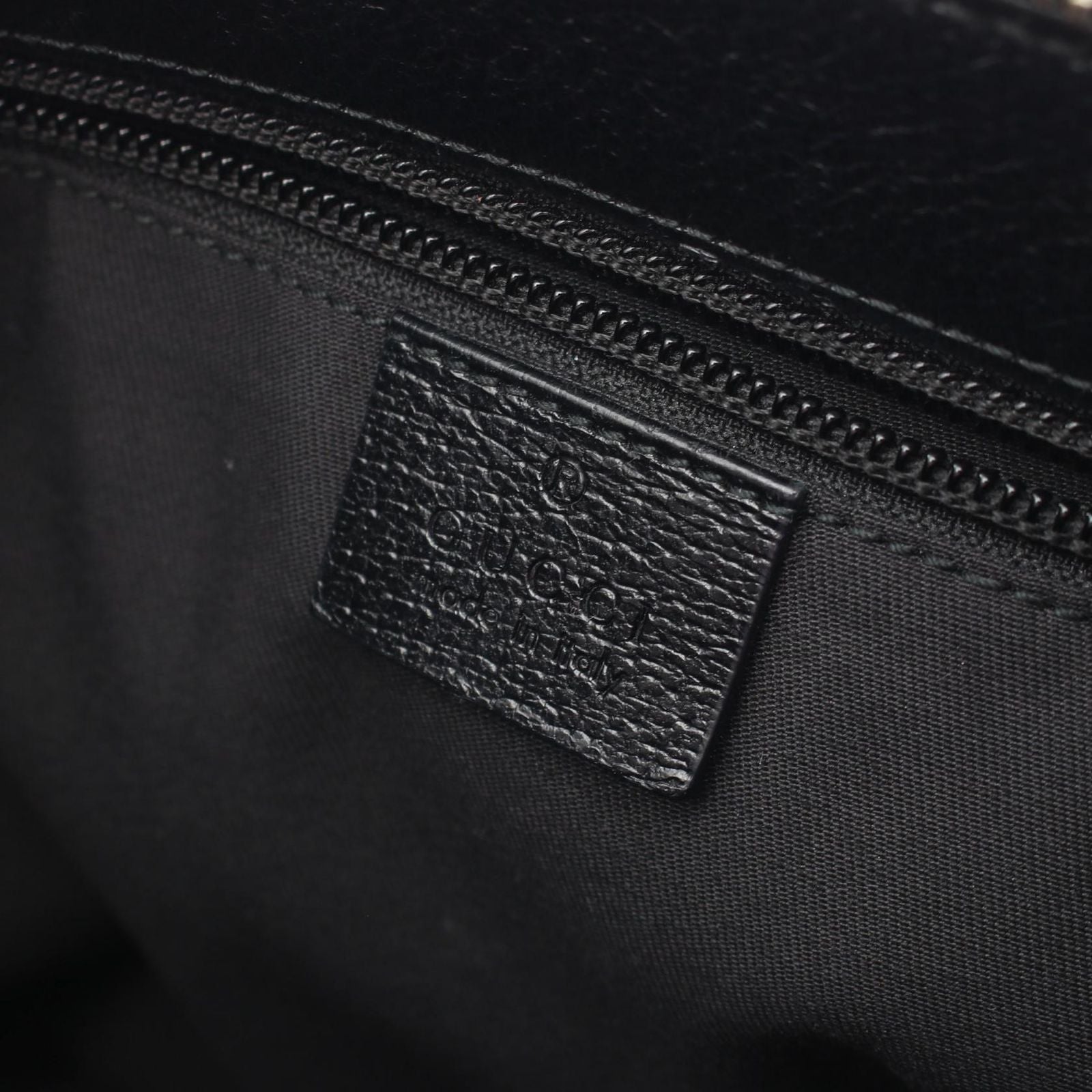 Gucci Shoulder Bag GG Canvas Black — view 4