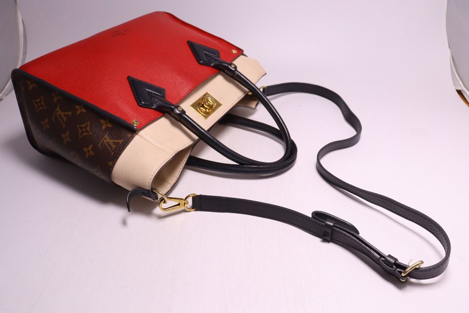 Louis Vuitton Monogram on My Side Leather 2-Way Tote — view 5