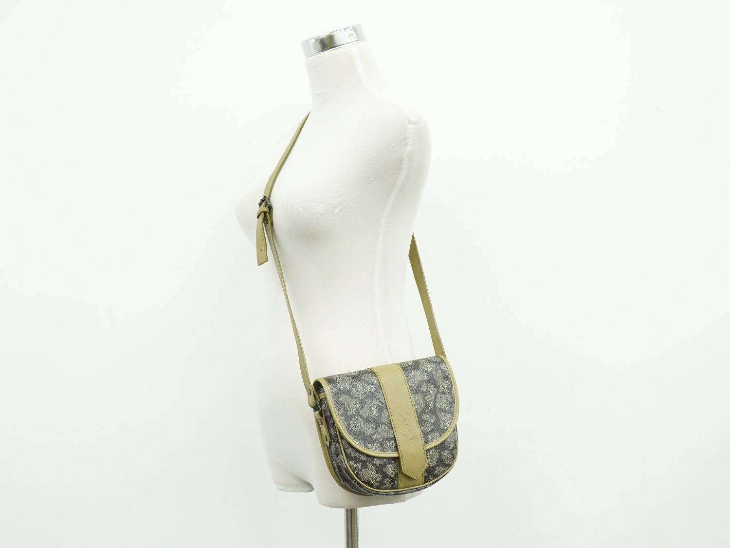 Saint Laurent YSL Giraffe Pattern Shoulder Bag Pochette Gray Beige — view 6