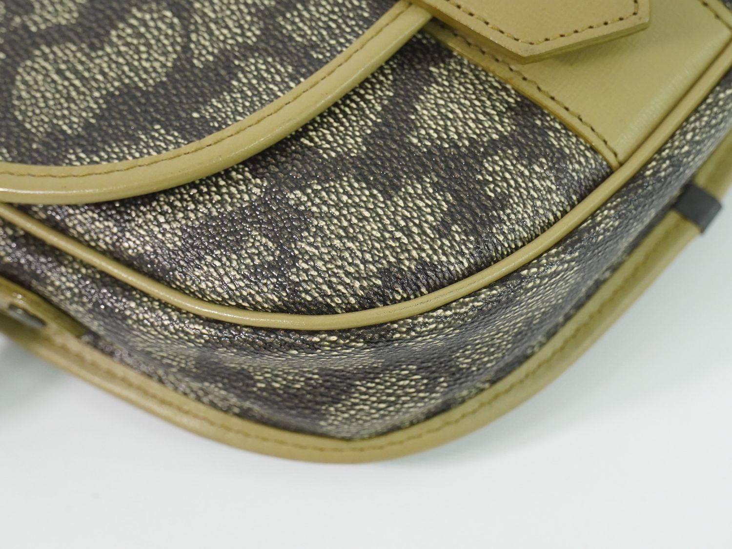 Saint Laurent YSL Giraffe Pattern Shoulder Bag Pochette Gray Beige — view 7