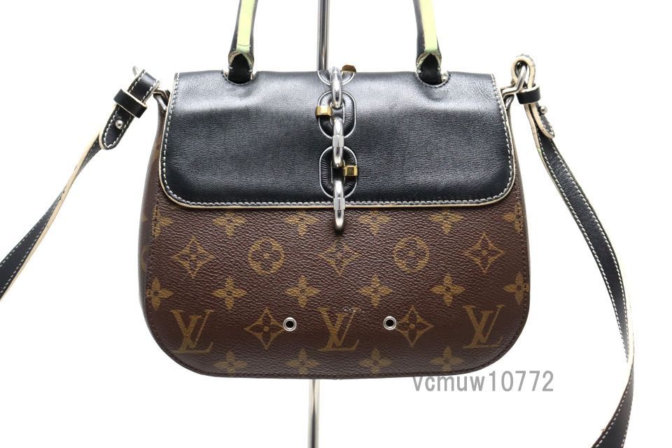 Louis Vuitton Has Disappeared in Recent Years Monogram Chain It PM Leather — view 2