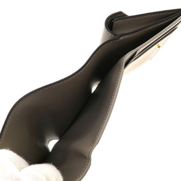 Fendi FF Diamond Wallet — view 4