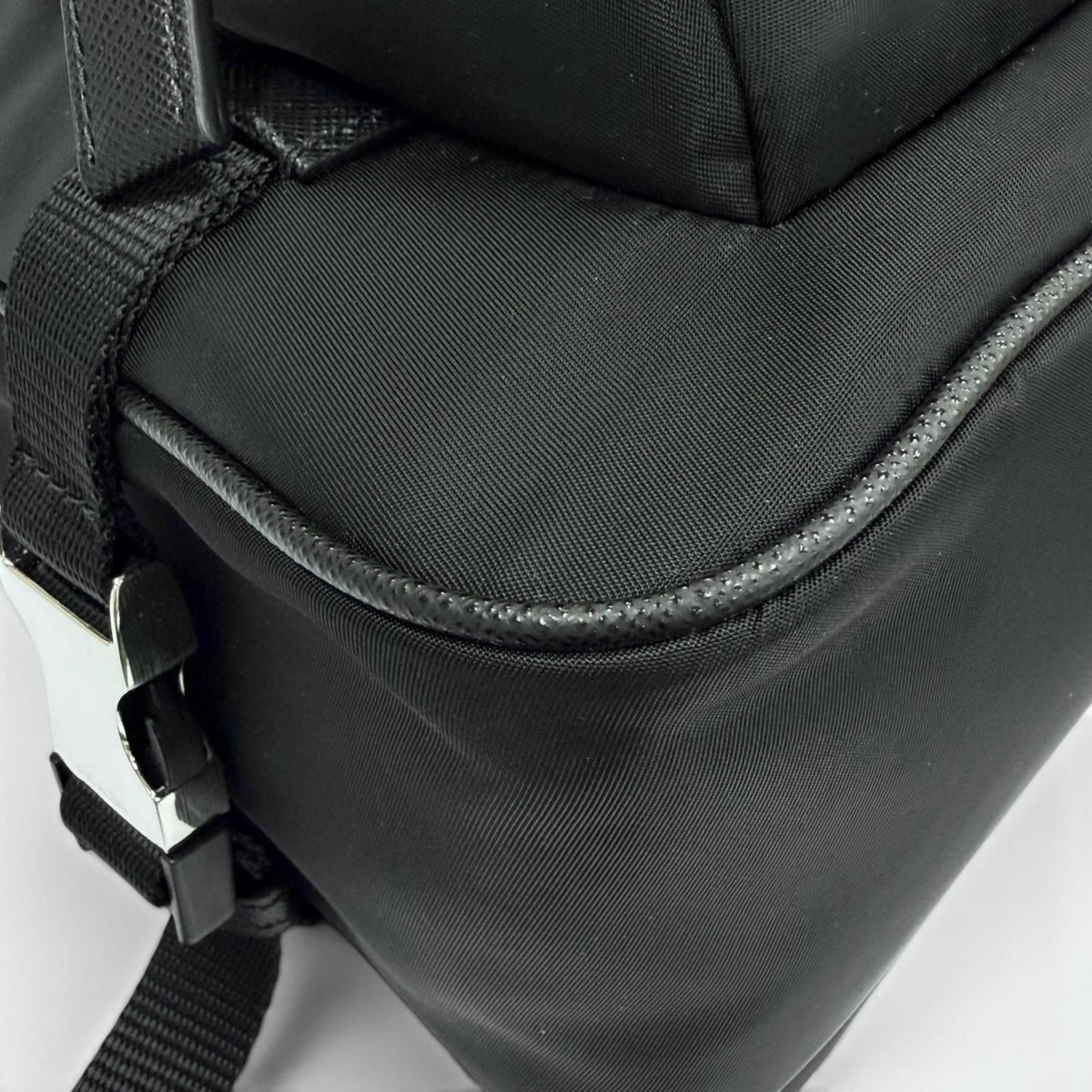 Prada Nylon Leather Triangle Logo Plate Re-Nylon Shoulder Bag Black — view 5