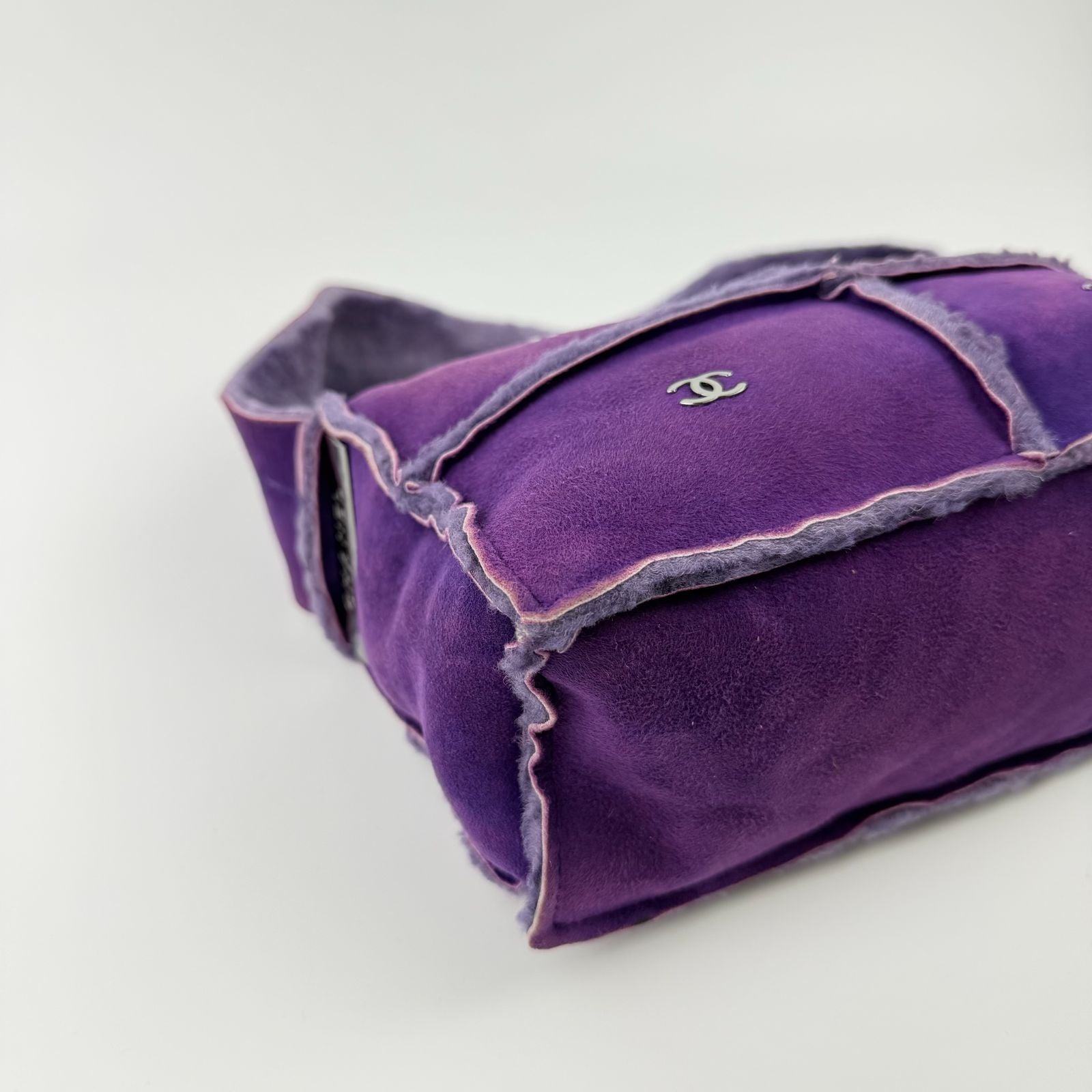 Chanel Shoulder Bag Shearling Suede Purple Silver Vintage — view 9