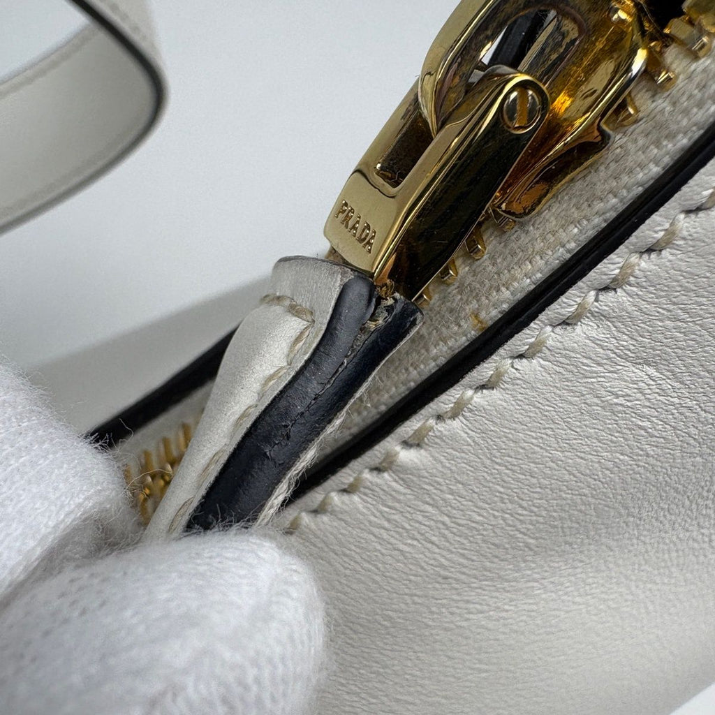 Prada Shoulder Bag Leather White — view 6