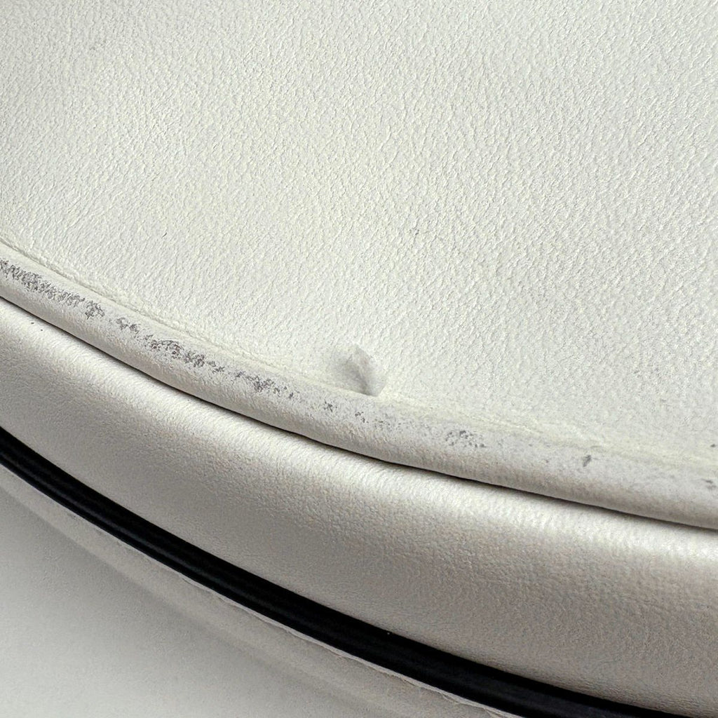 Prada Shoulder Bag Leather White — view 4