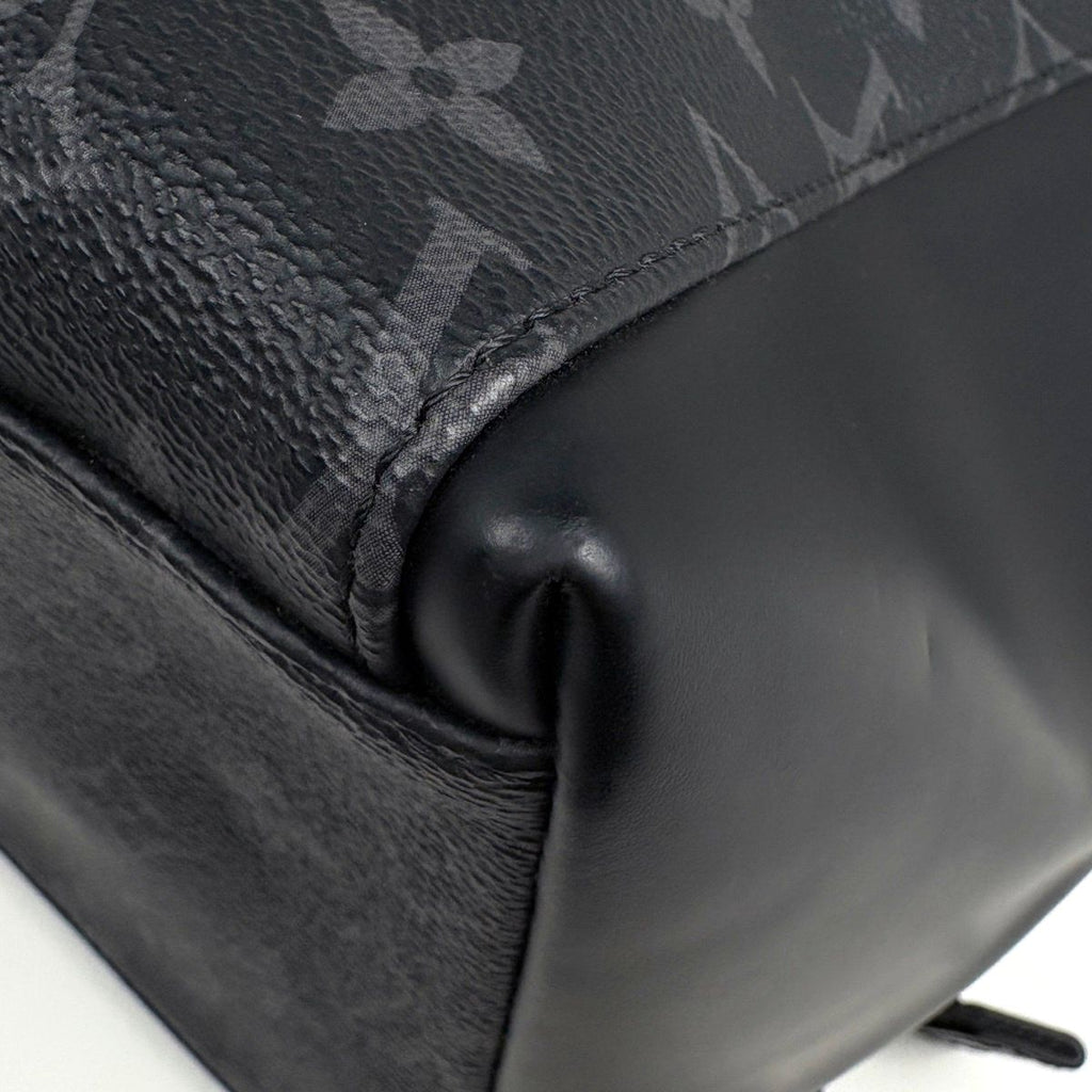 Louis Vuitton Voyage Messenger Bag Monogram Eclipse Noir Gray — view 3