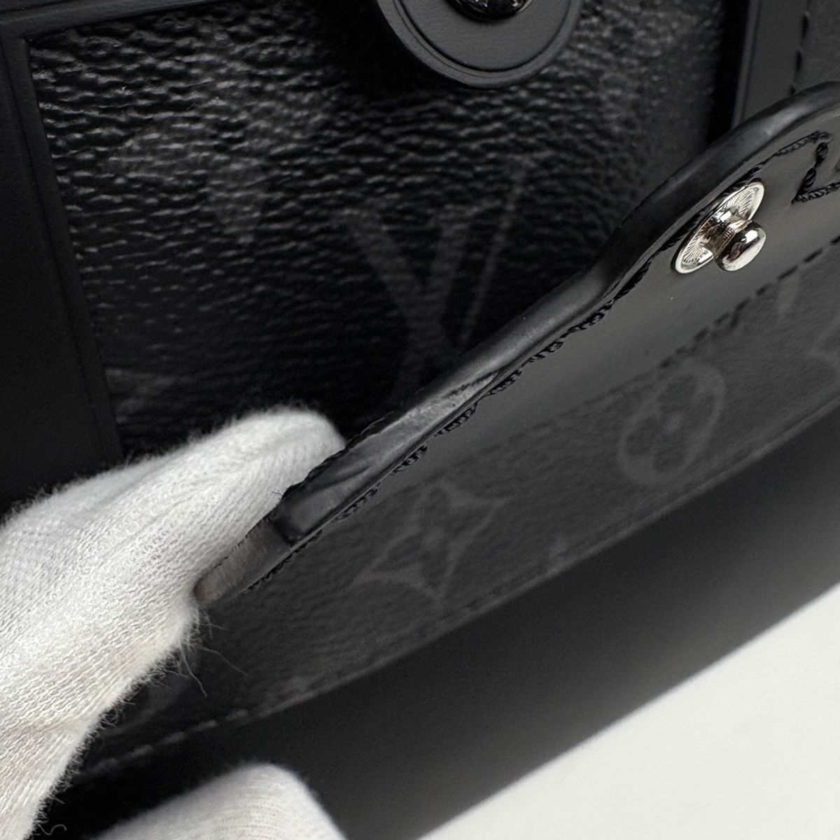 Louis Vuitton Voyage Messenger Bag Monogram Eclipse Noir Gray — view 4