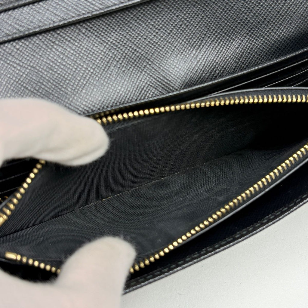 Prada Logo Bifold Wallet Leather Nero — view 7