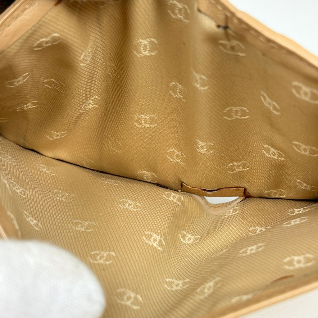 Chanel Coco Button Trifold Wallet CC Logo Hook Leather Beige — view 6