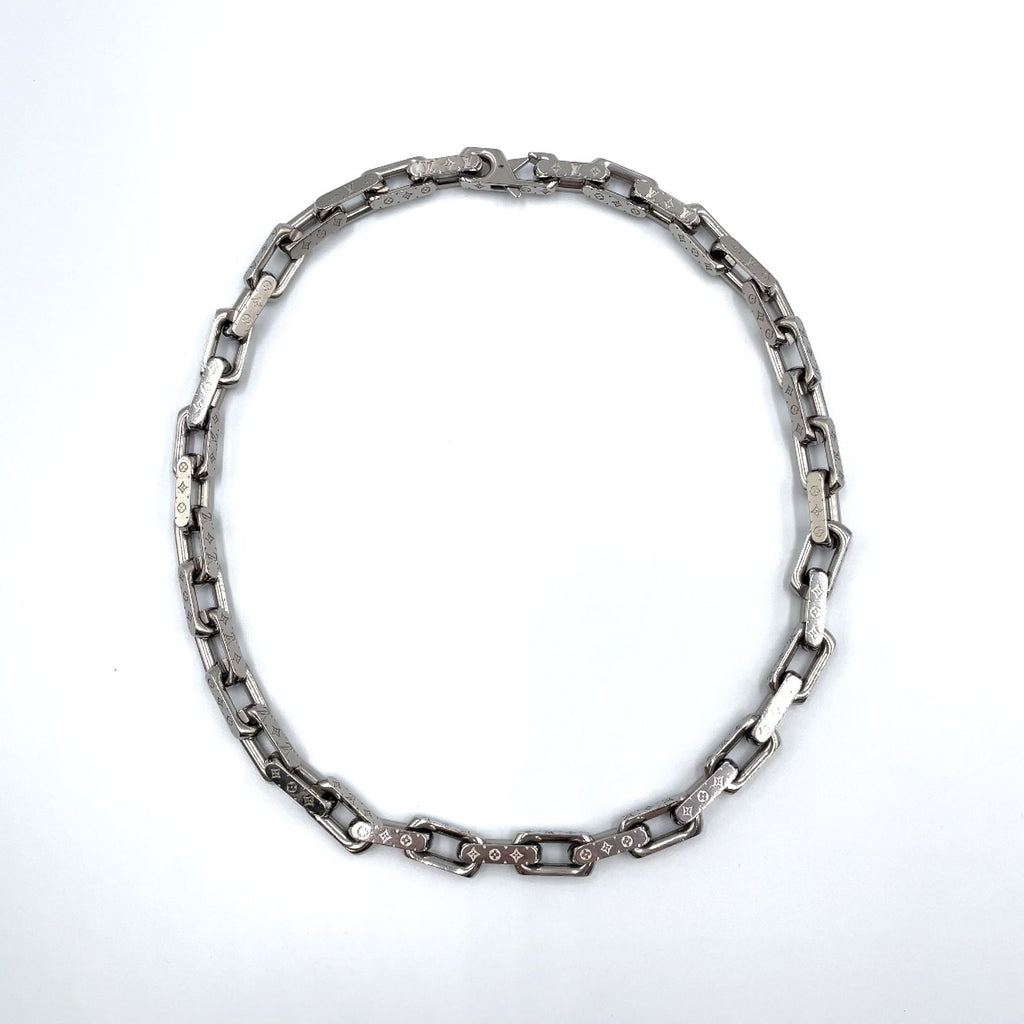 Louis Vuitton Collier Chain Monogram Metal Silver Necklace — view 3