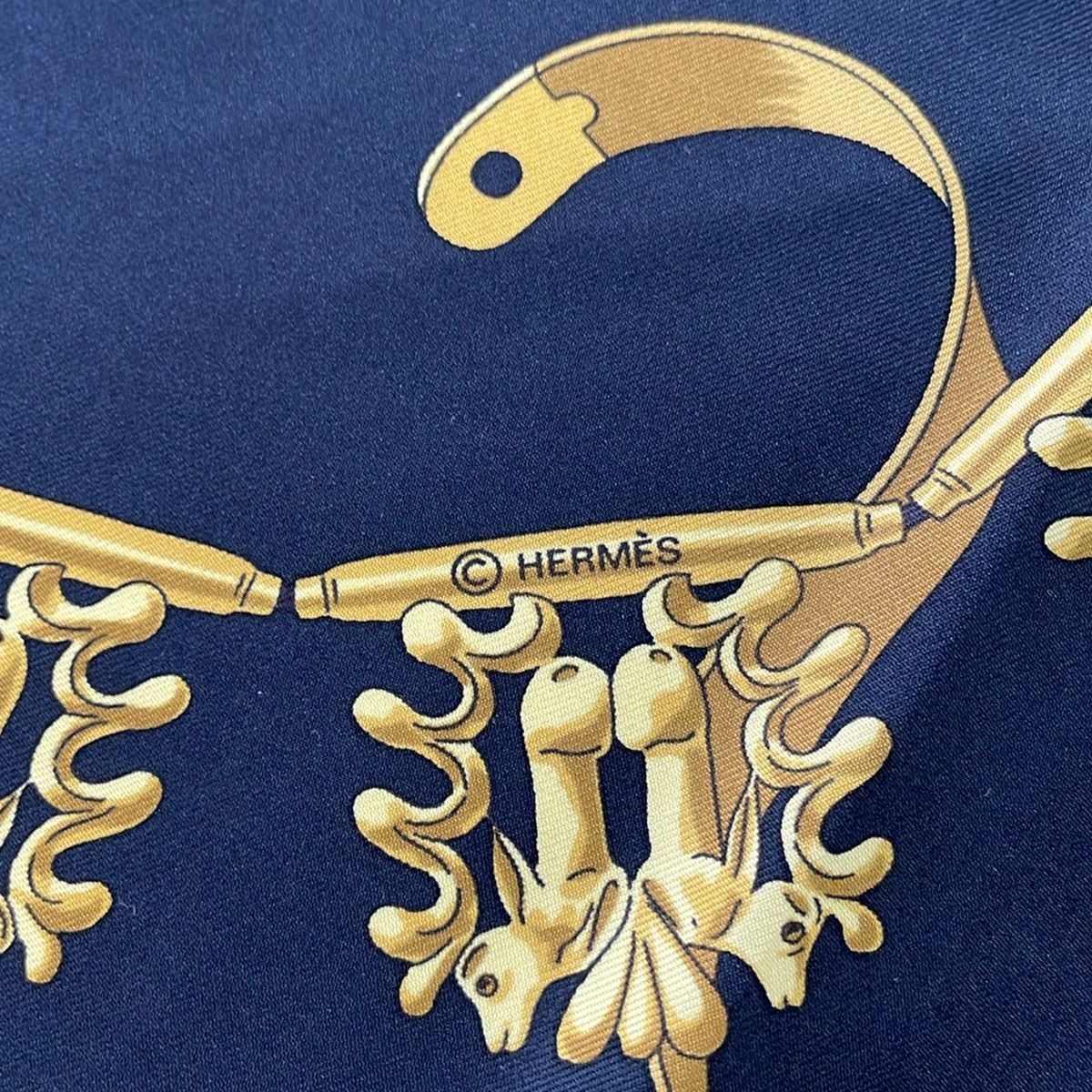Hermes Scarf Carre 90 Black Yellow Multi les Cavaliers D'or — view 2