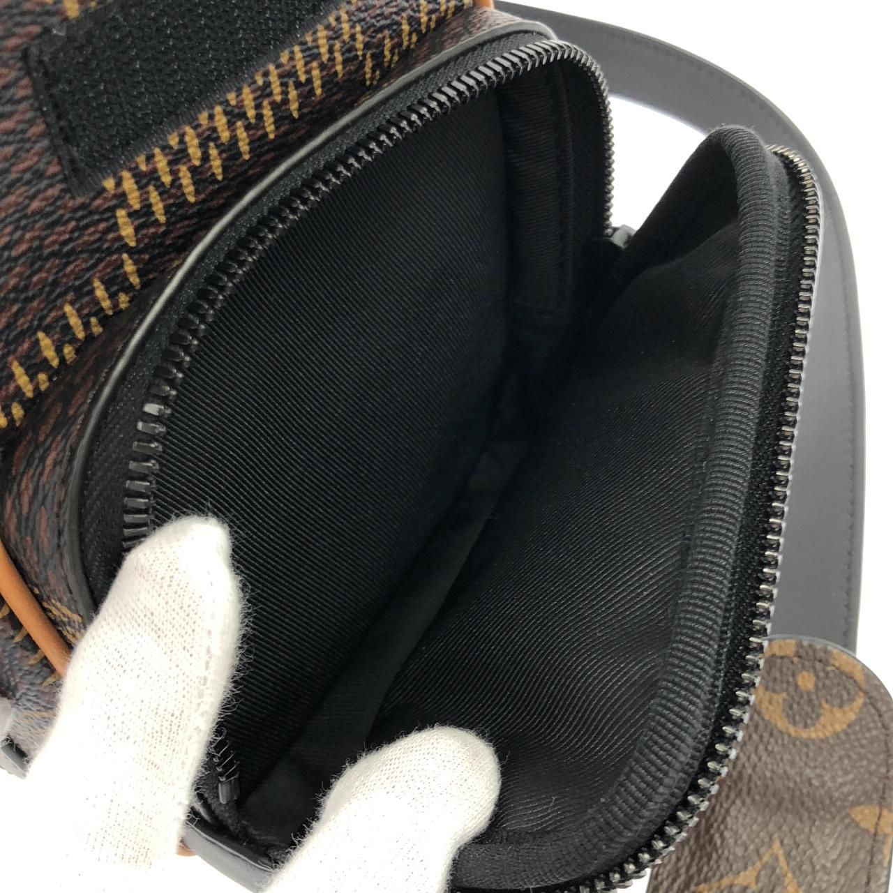 Louis Vuitton Damier Giant Amazon Messenger Shoulder — view 9