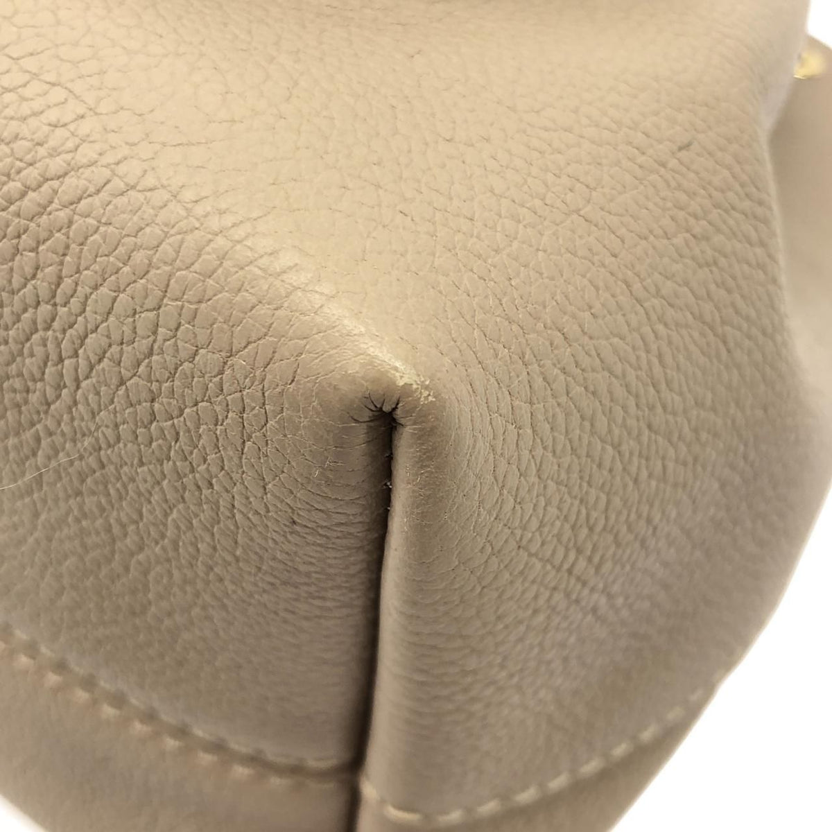 Louis Vuitton Lockme Bucket Shoulder — view 3
