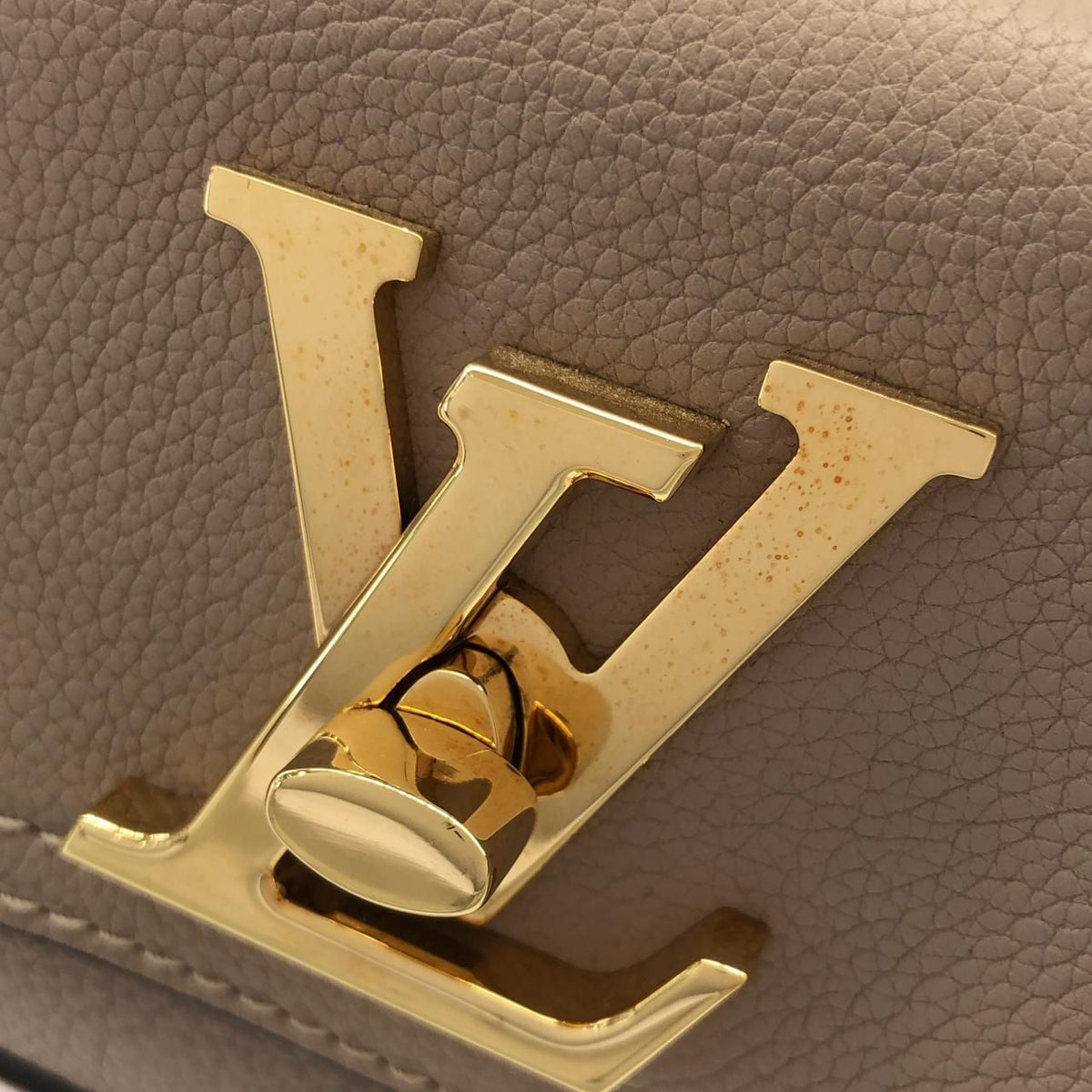 Louis Vuitton Lockme Bucket Shoulder — view 6