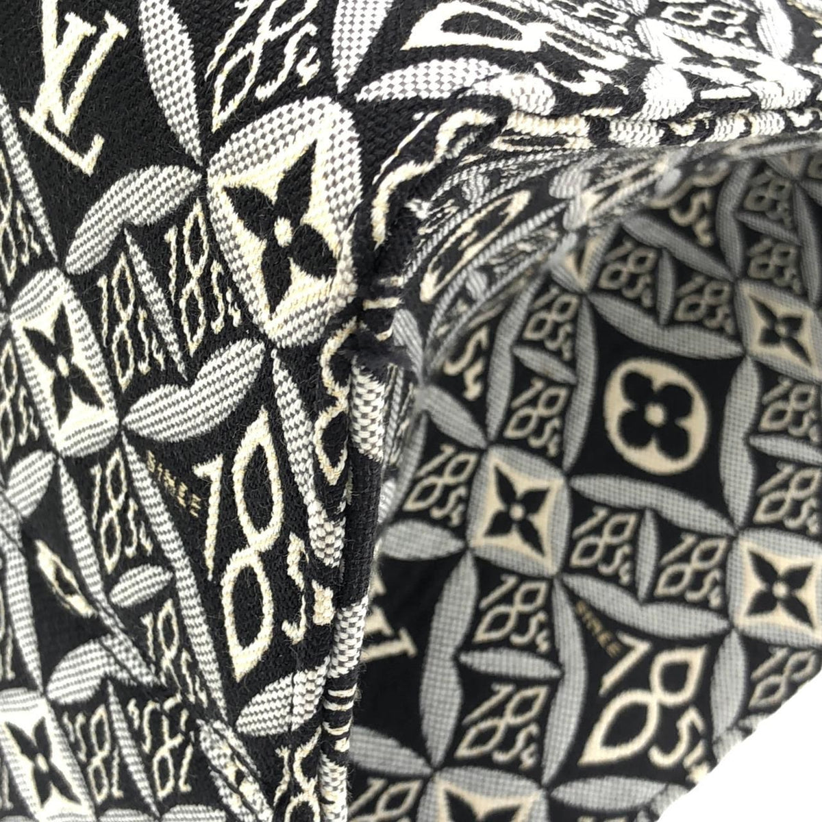 Louis Vuitton On The Go GM — view 2
