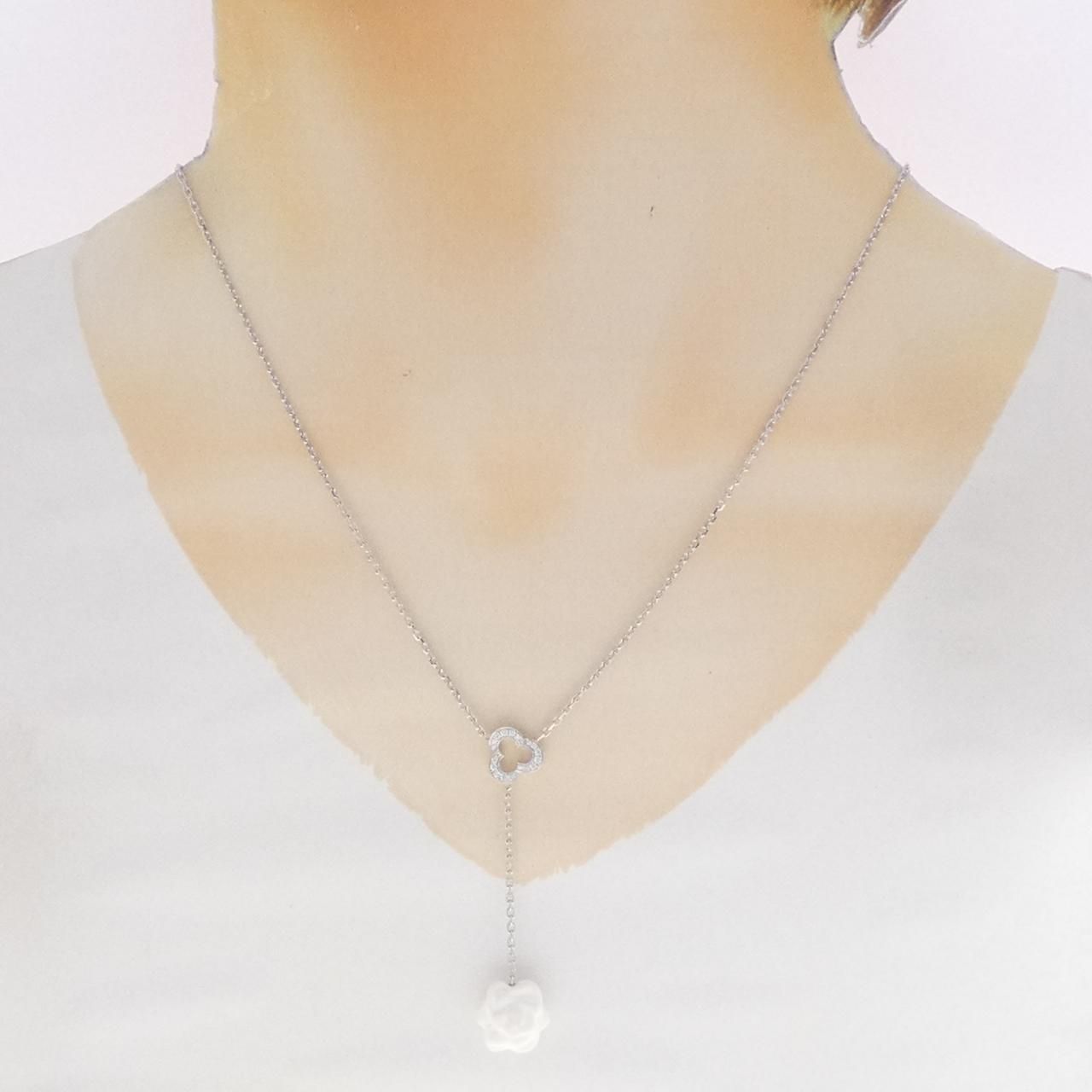 Chanel Camellia Necklace White Gold — view 7