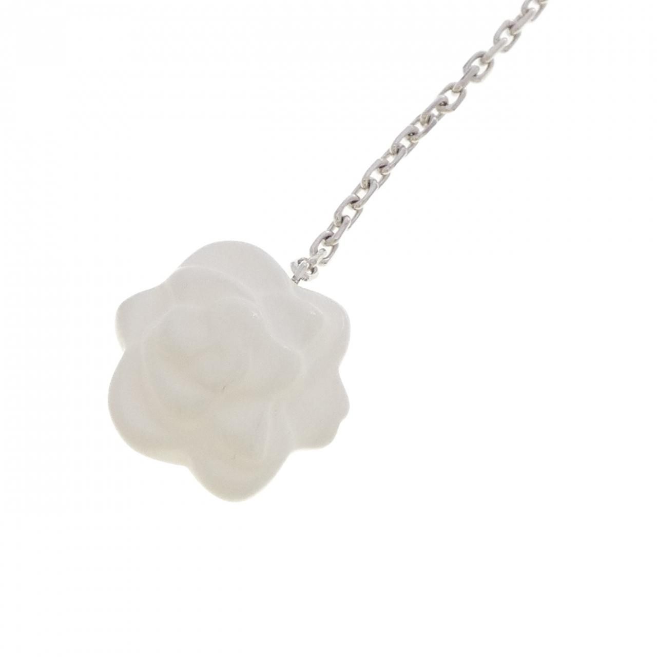 Chanel Camellia Necklace White Gold — view 3