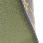Louis Vuitton on My Side — view 4