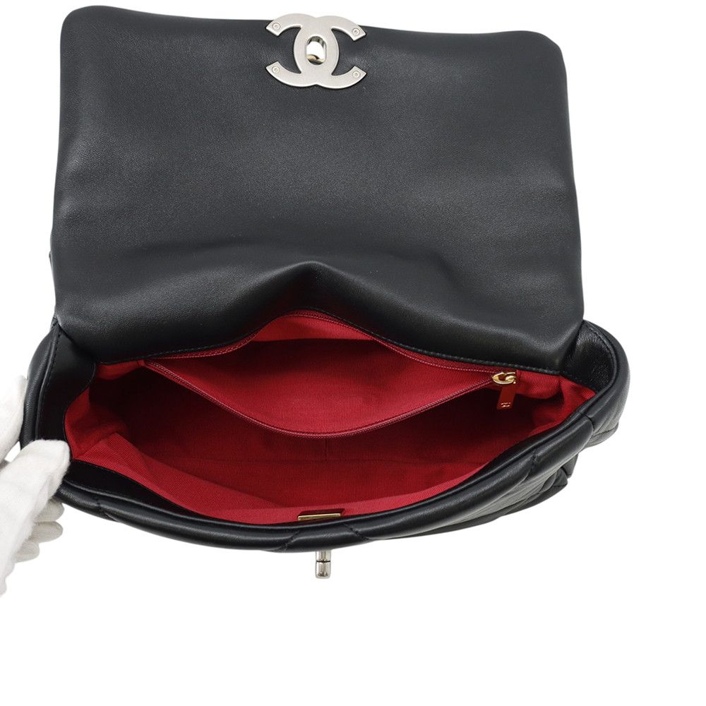 Chanel Chain Shoulder Bag 19 Flap CC Logo Lambskin Black — view 5