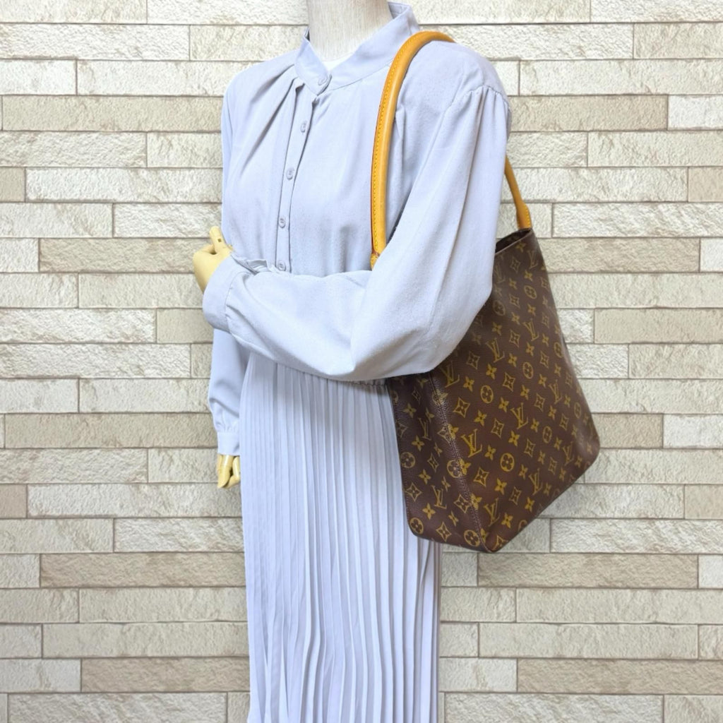 Louis Vuitton Looping GM Monogram Shoulder Bag Canvas Brown — view 2