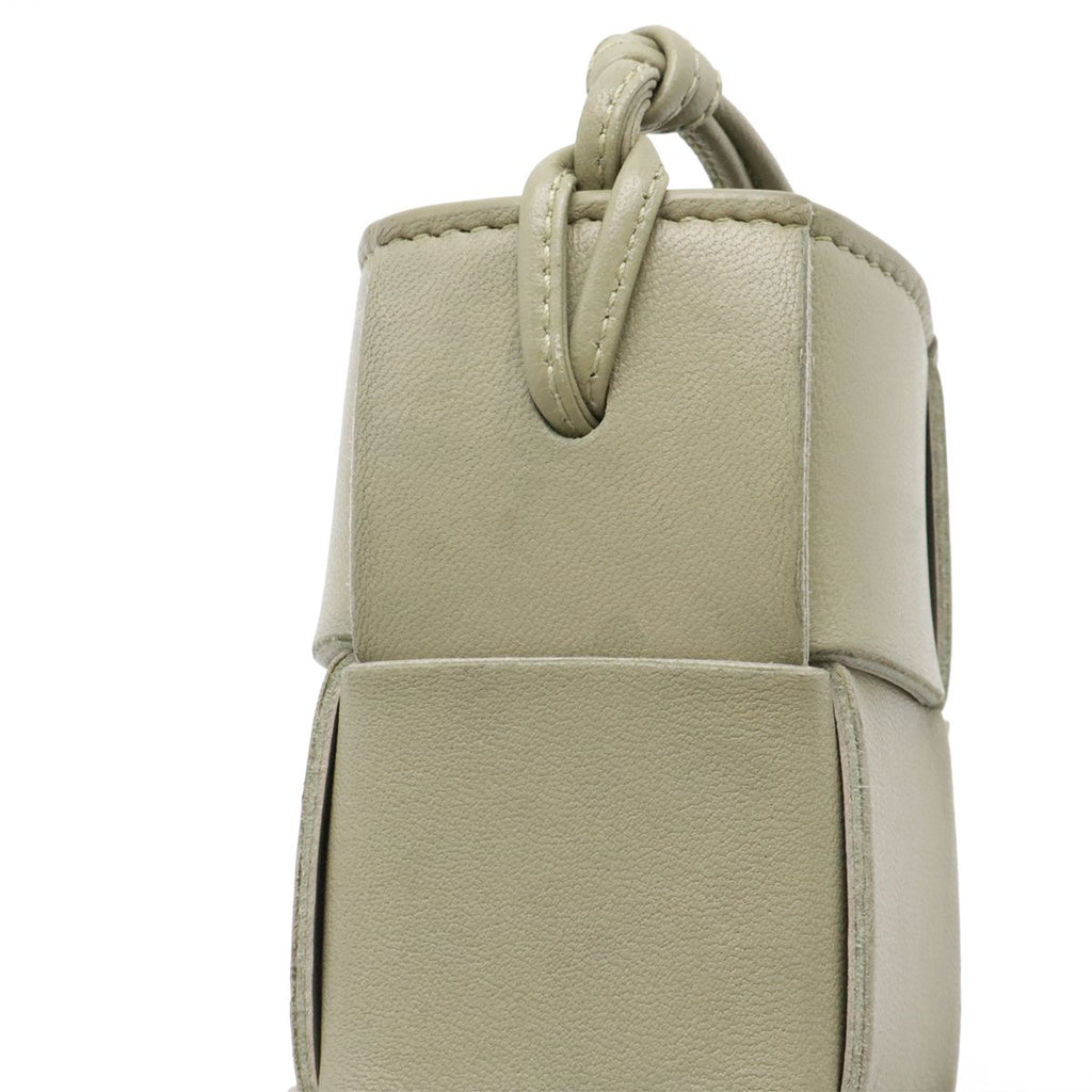 Bottega Veneta Cassette Maxi Intrecciato Shoulder Bag Pochette Phone Pouch — view 4